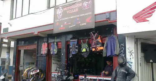 MOTO LUJOS VILLAS 2